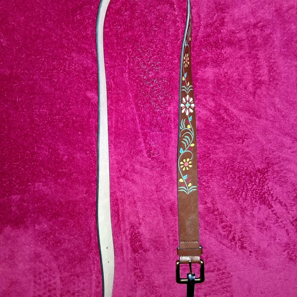 Floral Brown Leather Belt🌼